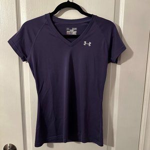 Under Armour Purple Semi-Fitted heatgear t-shirt (Size XS)